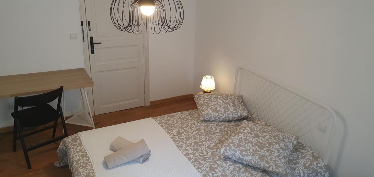 Santocha : Appartement En Plein Coeur De Ville ! Carcassonne Ngoại thất bức ảnh