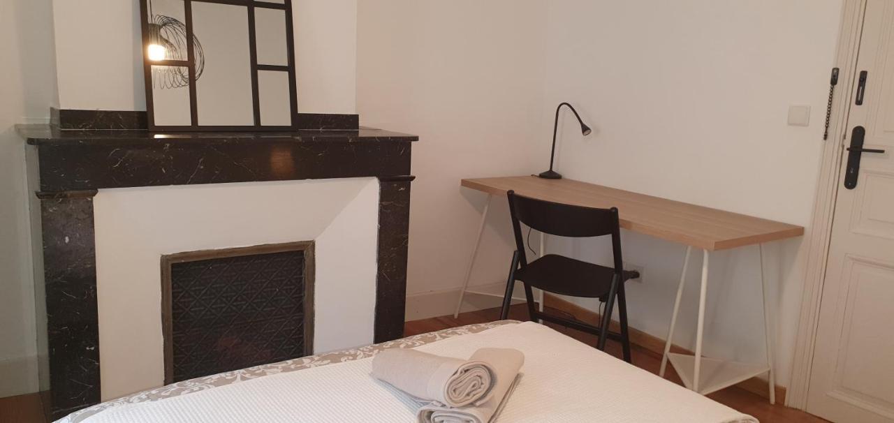 Santocha : Appartement En Plein Coeur De Ville ! Carcassonne Ngoại thất bức ảnh